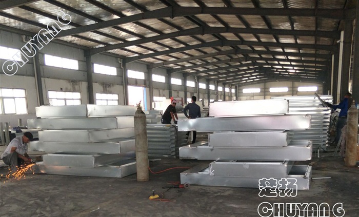 指路牌燈箱正在制作